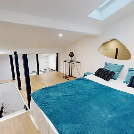 Chal5 Duplex 25m2 à 200m Du Capitole